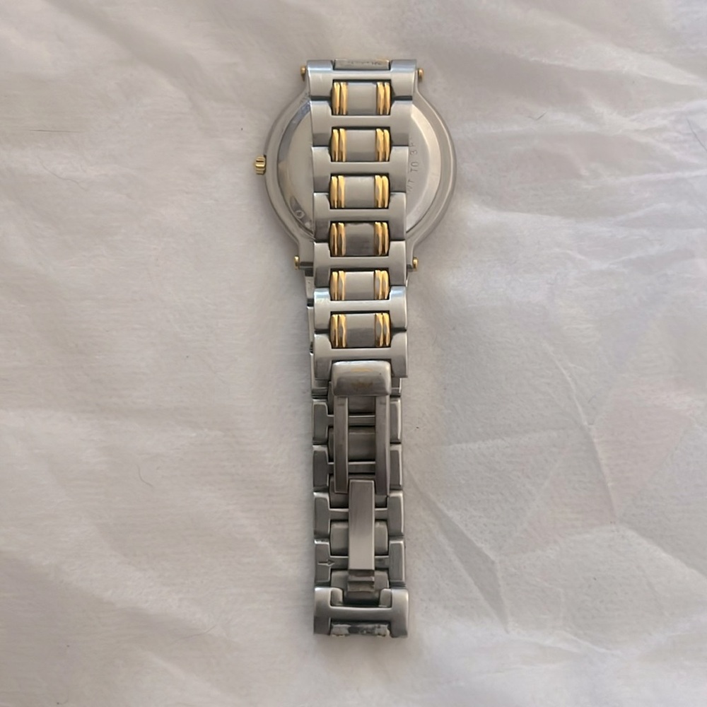 GUCCI 9000G Women’s Wristwatch